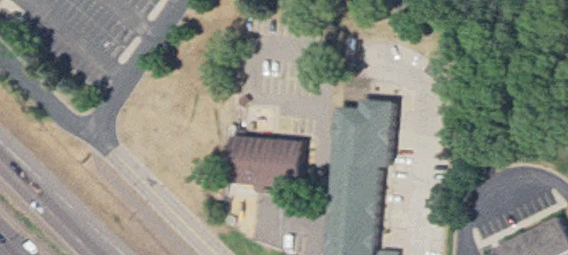 1135 Main St