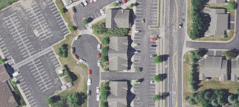 9364 Oak Ave