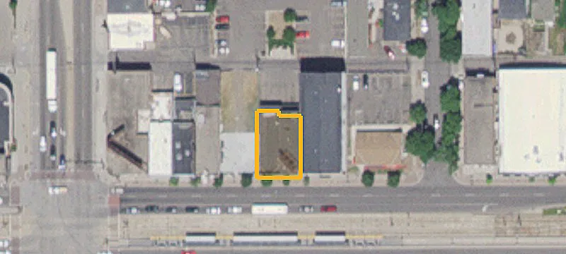1553 University W Ave
