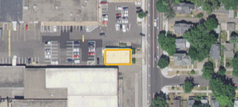635 Fairview N Ave