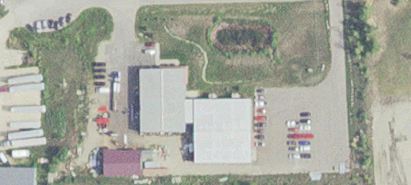 320 Industrial E St