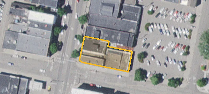 119 1st SE St