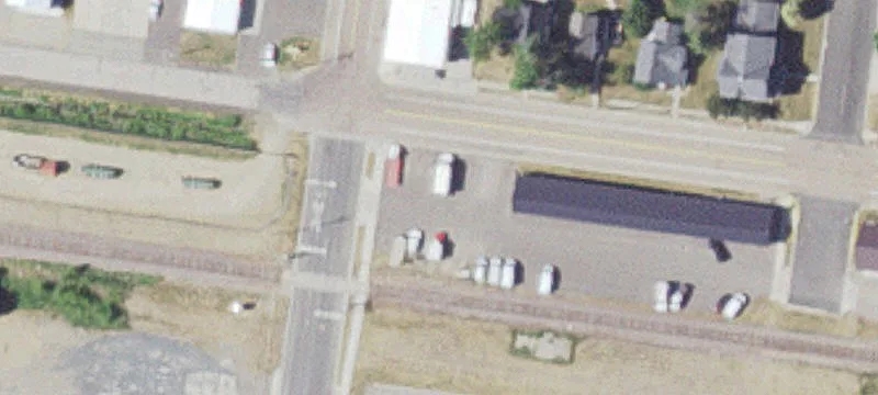 324 Railroad W St