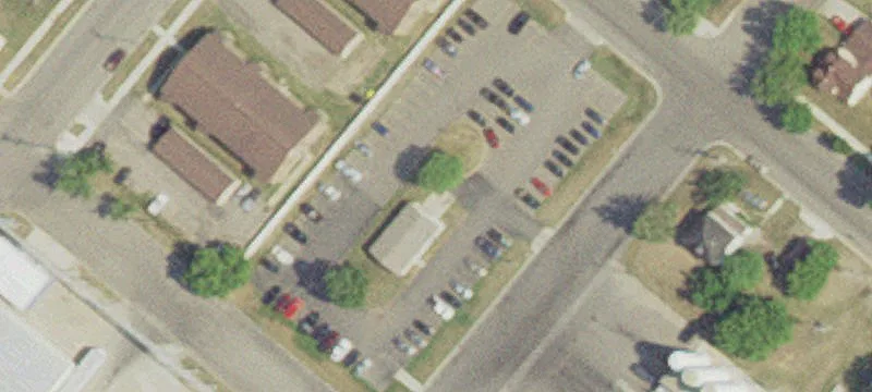 201 2nd NE St