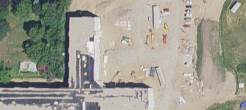 240 Thompson E Ave