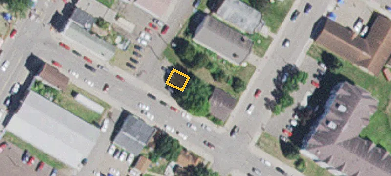 301 Commercial N Ave