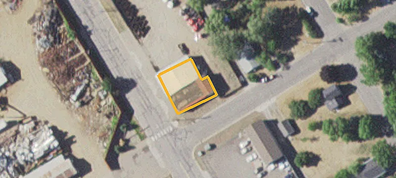 102 Lincoln NE Ave