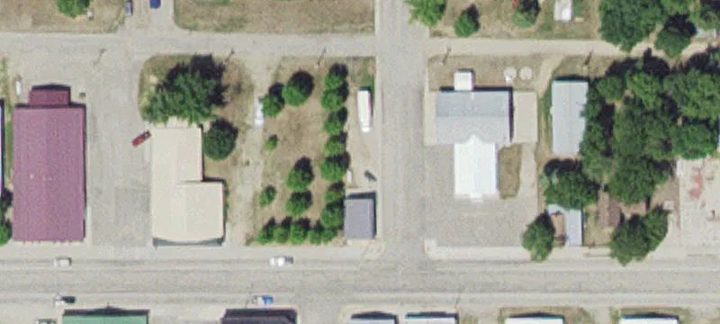 120 Main E Ave