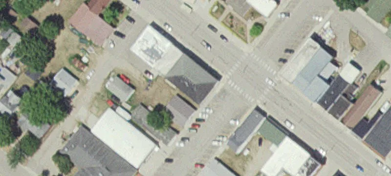 418 Douglas Ave