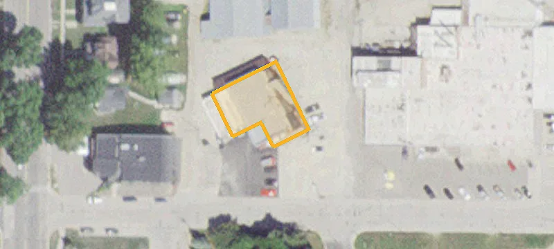 110 2nd NE St