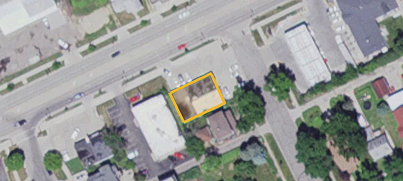 1005 Main St