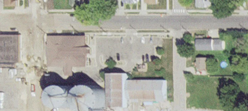 16 4th NE St