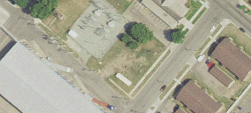 137 2nd NE Ave