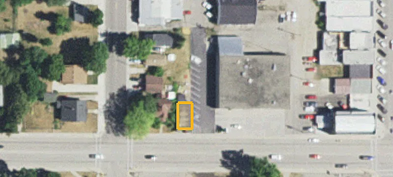 22 Nokomis W St