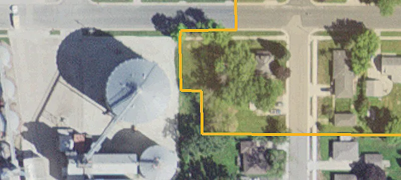 204 4th SE St
