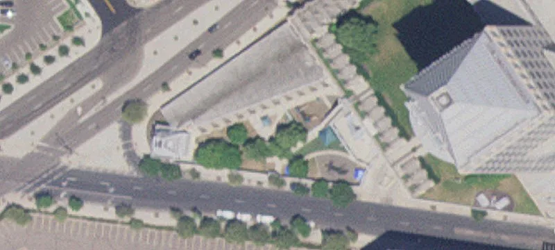 80 7th W St