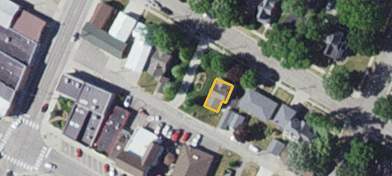 112 2nd NE St