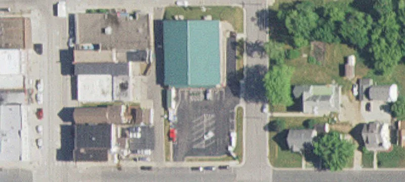 90 3rd St