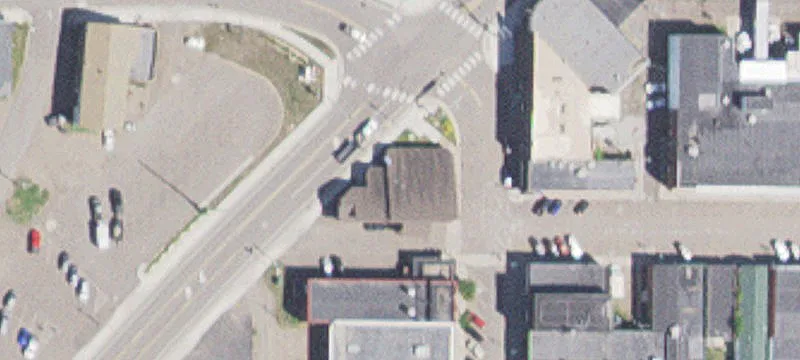 400 Elm Ave