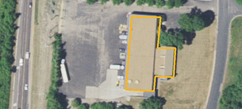 105 Peavey Rd