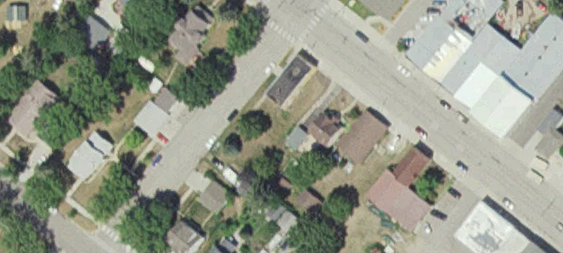 400 Douglas Ave