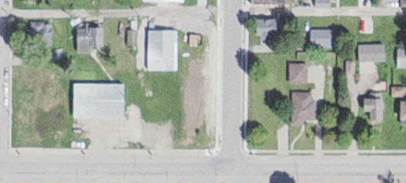 300 Main St