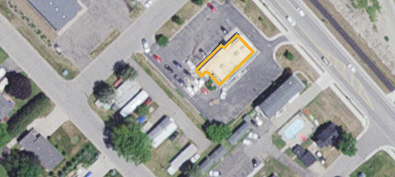1525 Lakeshore Dr