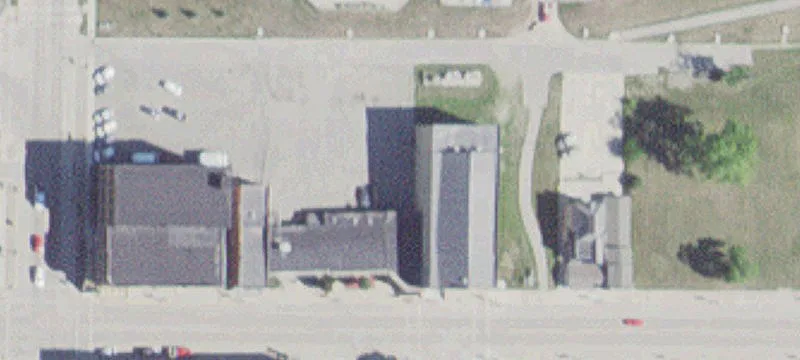 121 4th NE Ave