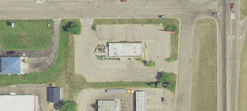 910 Palubicki Ave
