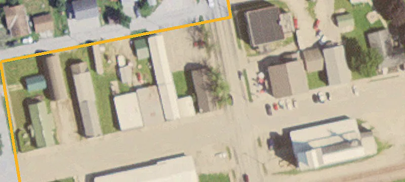 100 Main N St
