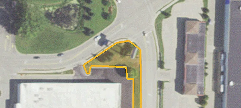 955 Frontenac Dr