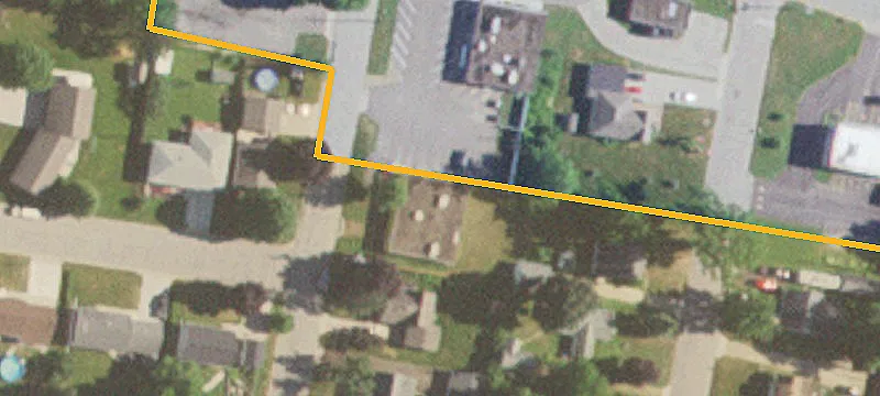 127 Danforth S Ave