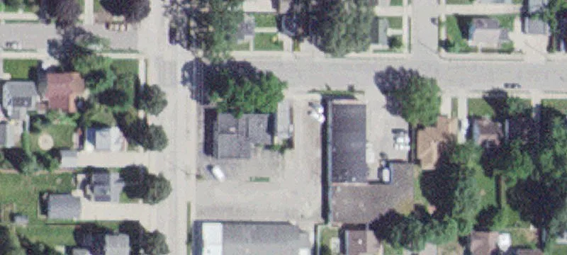 1112 9th NE St
