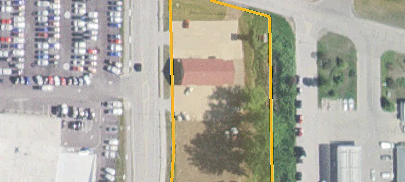 1605 Main St