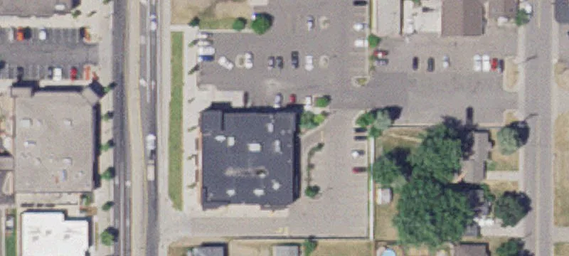 9 Central E Ave