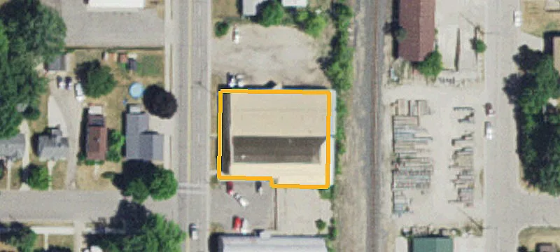423 Nokomis St