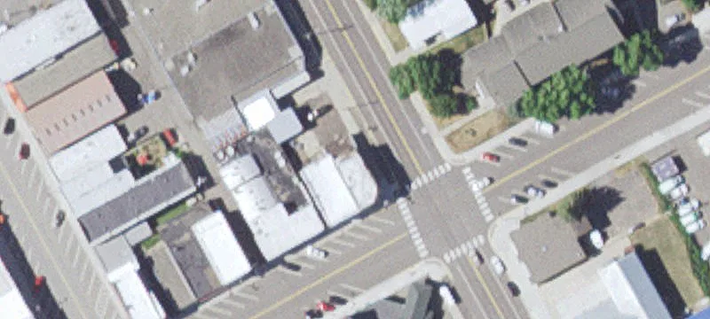 211 Broadway N Ave
