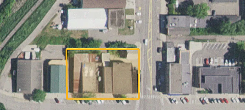 210 4th N St