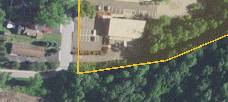 129 Hedin Ave