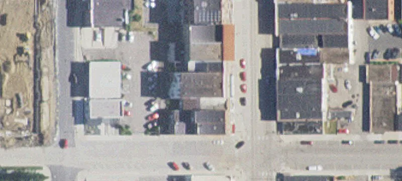 370 Main St