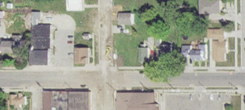 15 4th NE St
