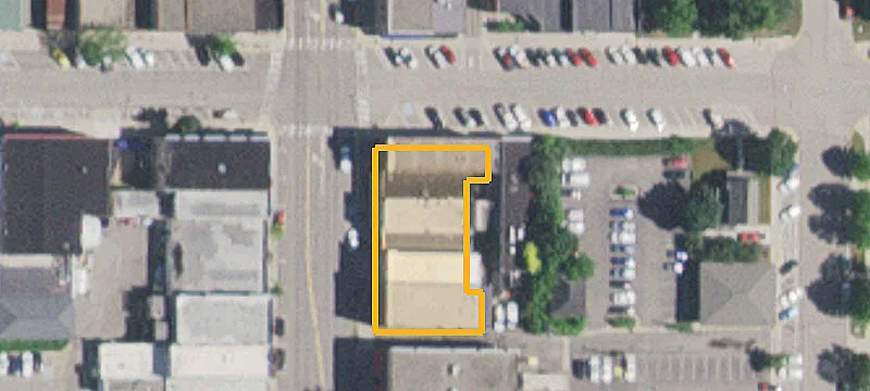 137 4th N St