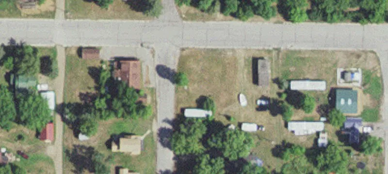 215 2nd E Ave