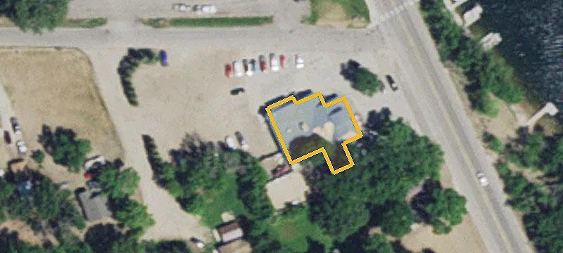 2710 Nokomis NE