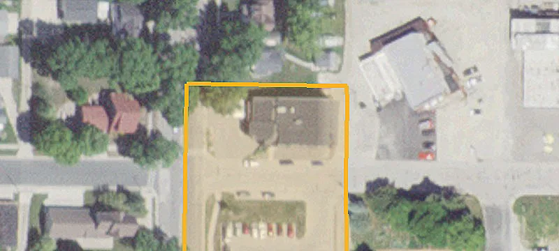 301 Main St