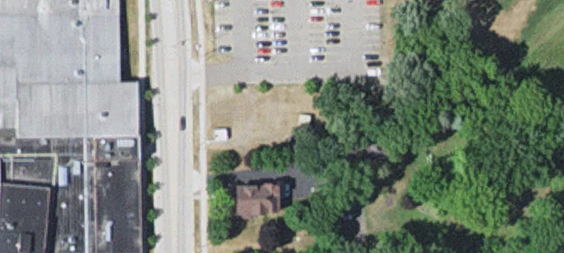 318 Red Riv N Ave
