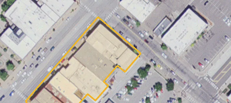 301 Main St