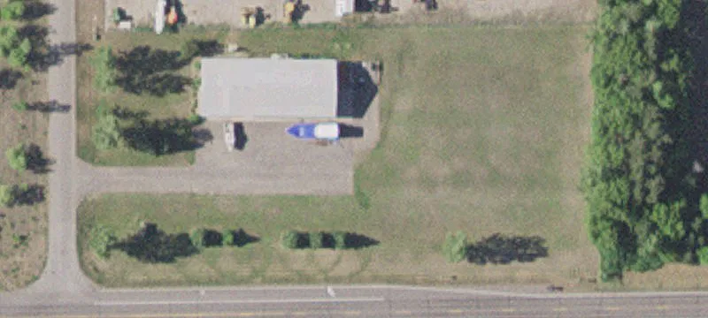 104 9th NE Ave
