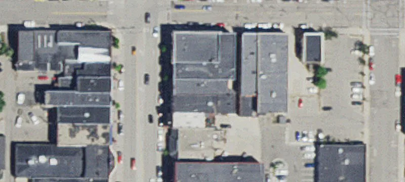 607 Broadway St
