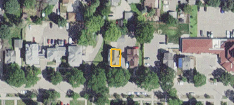 811 12th Ctr W St